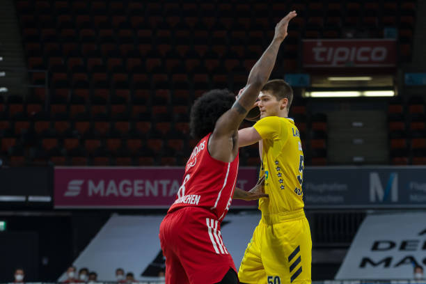 把悬念保留 把悬念保留