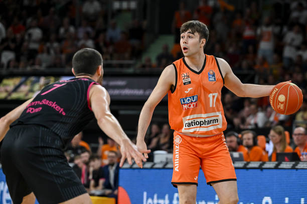 坚定的节奏 坚定的节奏